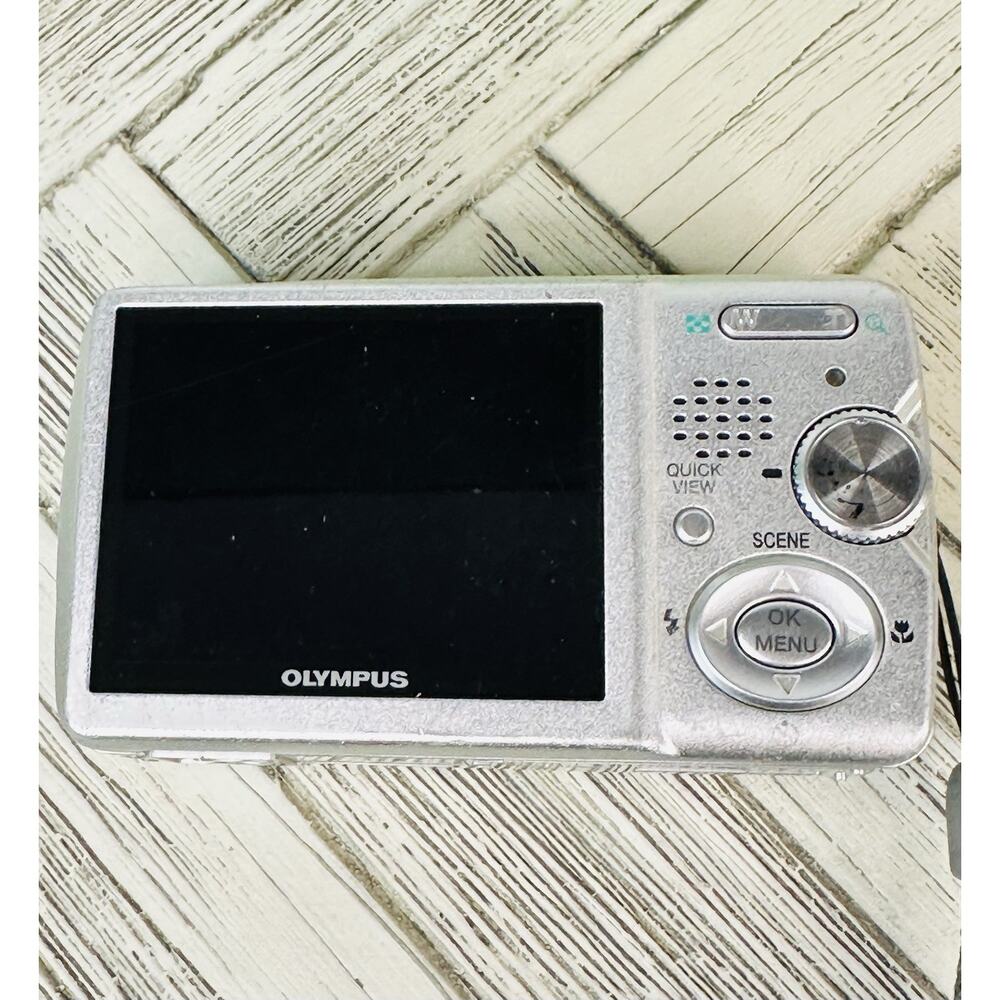 Vtg Olympus Stylus 500 All Weather 5MP Digital Camera w/Battery & Charger Tested - Picture 5 of 9